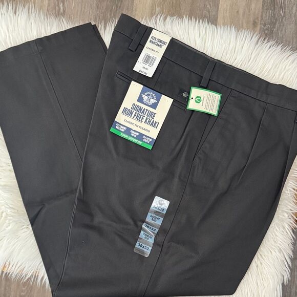 Dockers Bundle  Men's Chinos - Dark Gray and Brown Size 38X32 NWT - Picture 2 of 11